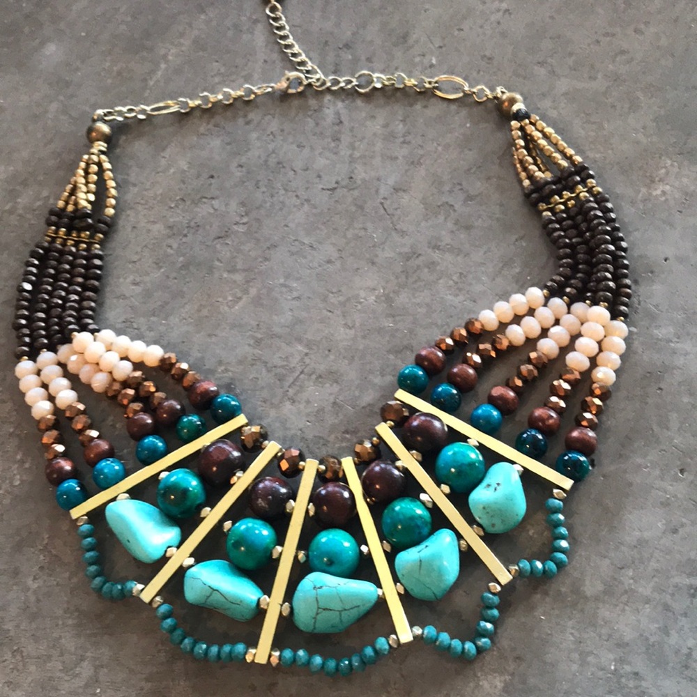Beautiful statement piece necklace!